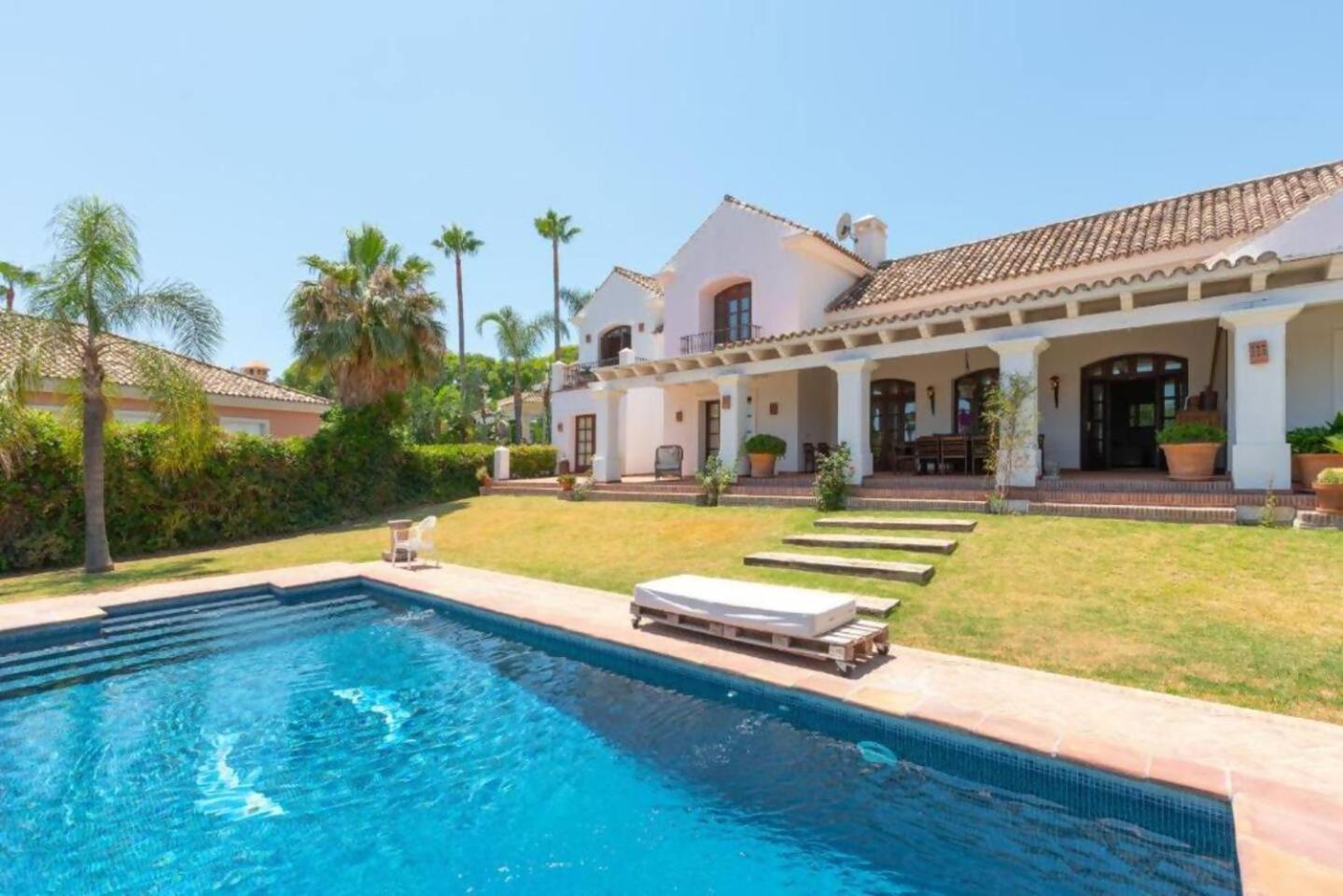 Villa Casa Sol Encantadora Villa Con Piscina マルベーリャ エクステリア 写真