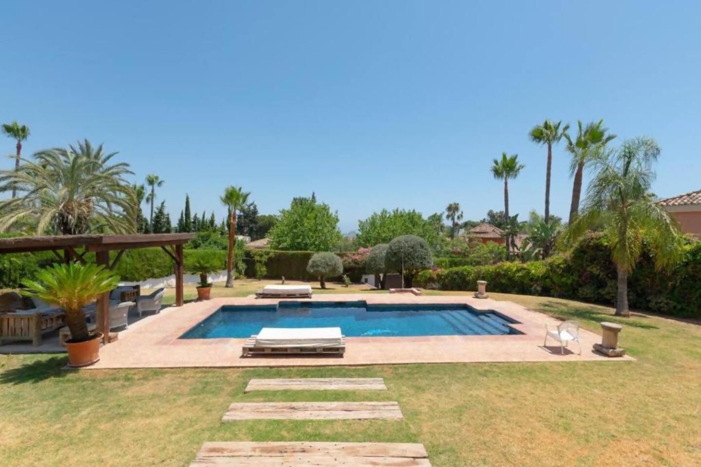 Villa Casa Sol Encantadora Villa Con Piscina マルベーリャ エクステリア 写真